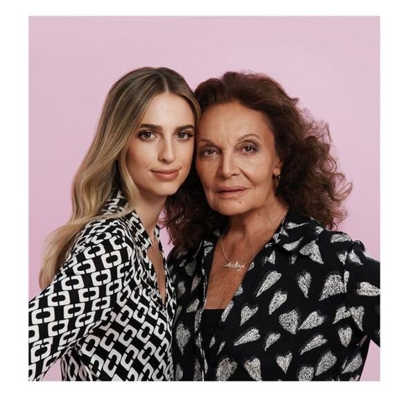 Diane von Furstenberg x Target Ginko Cherry Tomato Wrap Midi Dress - Picture 6 of 6